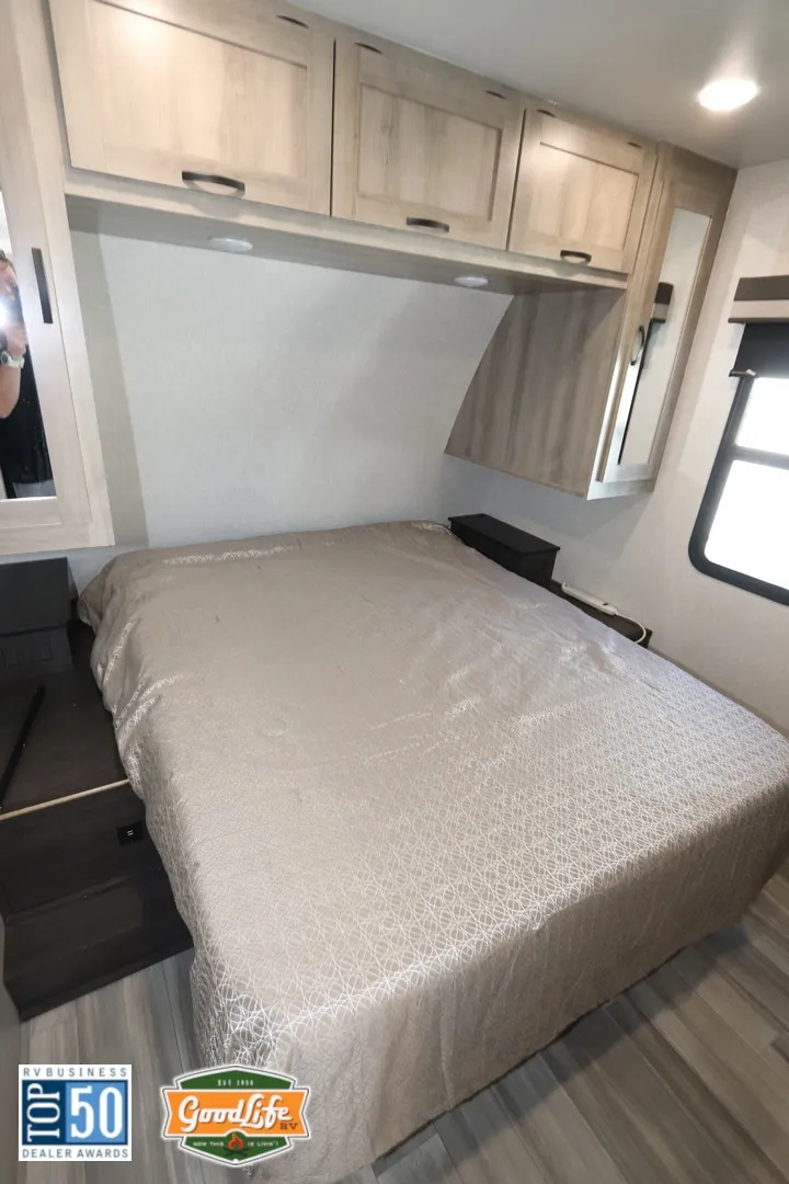 2021 Winnebago Voyage 2831RB - Photo 4