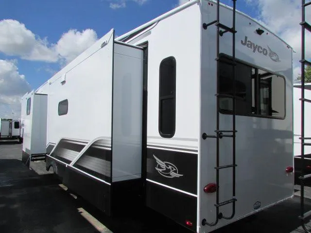 2026 Jayco Eagle 355MBQS - Photo 3