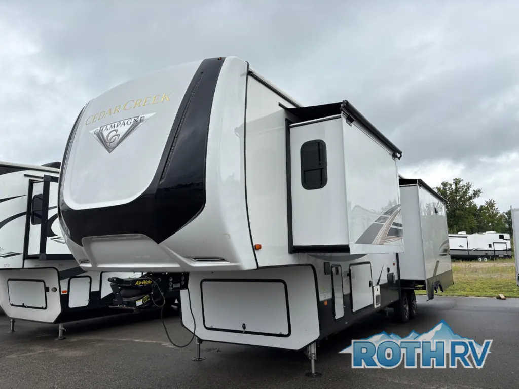 2022 Forest River Cedar Creek Champagne Edition 38EL, Photos photo 3
