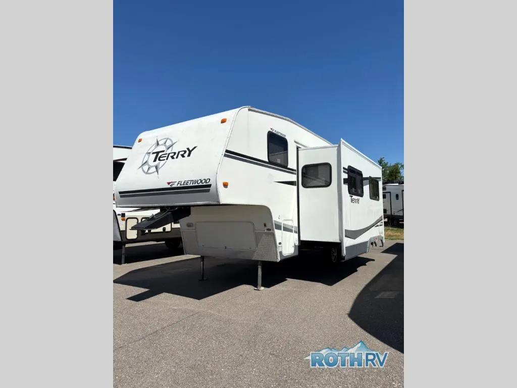 2008 Fleetwood RV Terry 295BHDS - Main photo