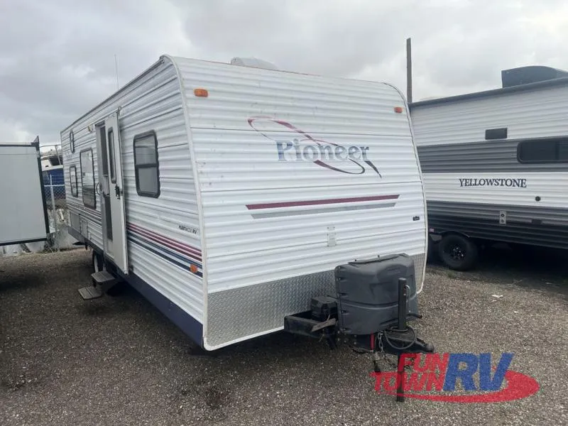 2004 Fleetwood RV Pioneer 24T6 - Main photo