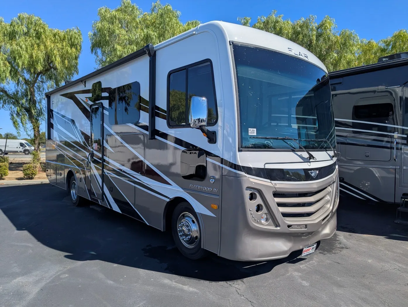 2026 Fleetwood Flair 28A - Photo 2