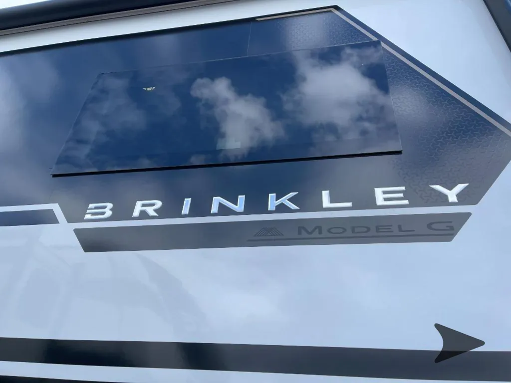 2026 Brinkley Model G 3950, Photos photo 11