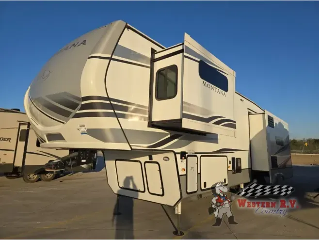 2022 Keystone Montana 3231CK - Photo 2