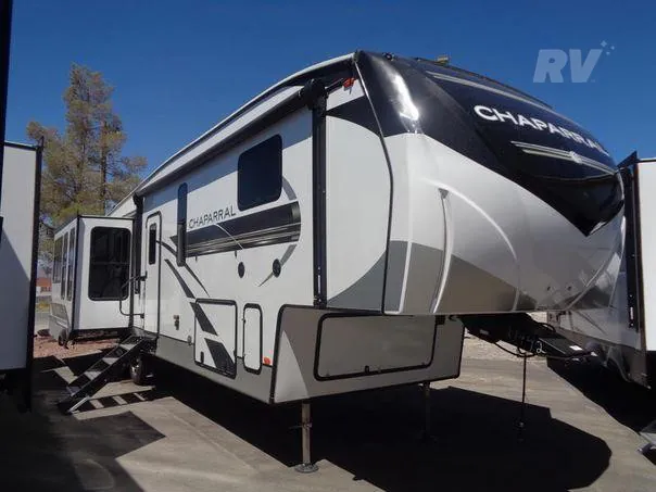 2022 Coachmen Chaparral 360IBL - Photo 2
