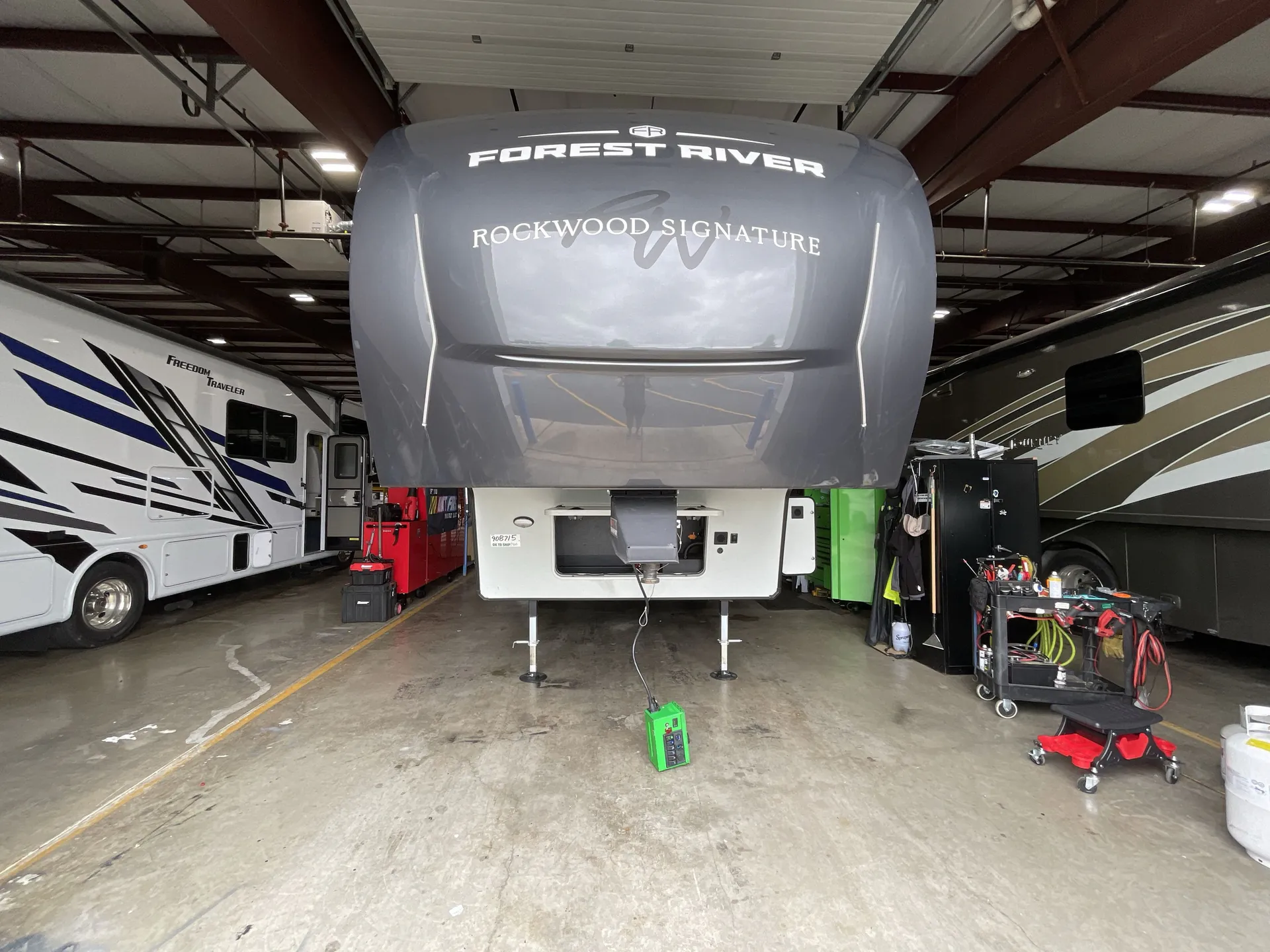 2025 Forest River Rockwood Signature R282RK - Photo 2