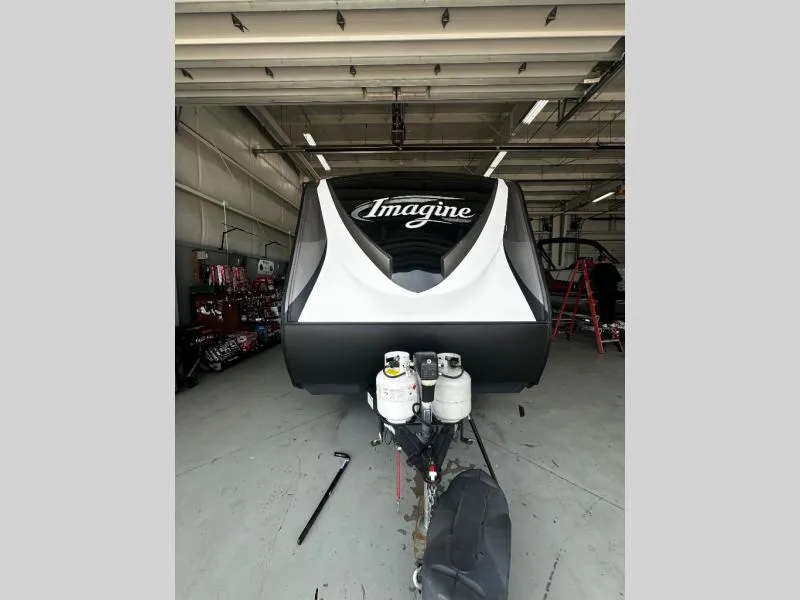 2017 Grand Design Imagine 2150RB - Photo 3
