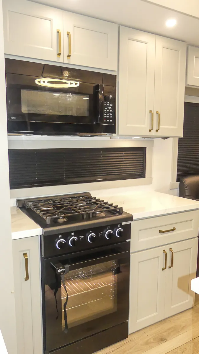 2025 Brinkley Model G 3250, Photos photo 6
