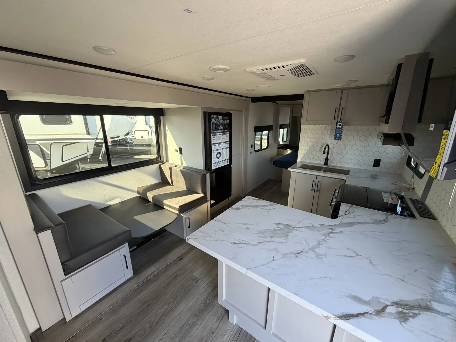 2026 Jayco Jay Feather 25BH - Photo 3