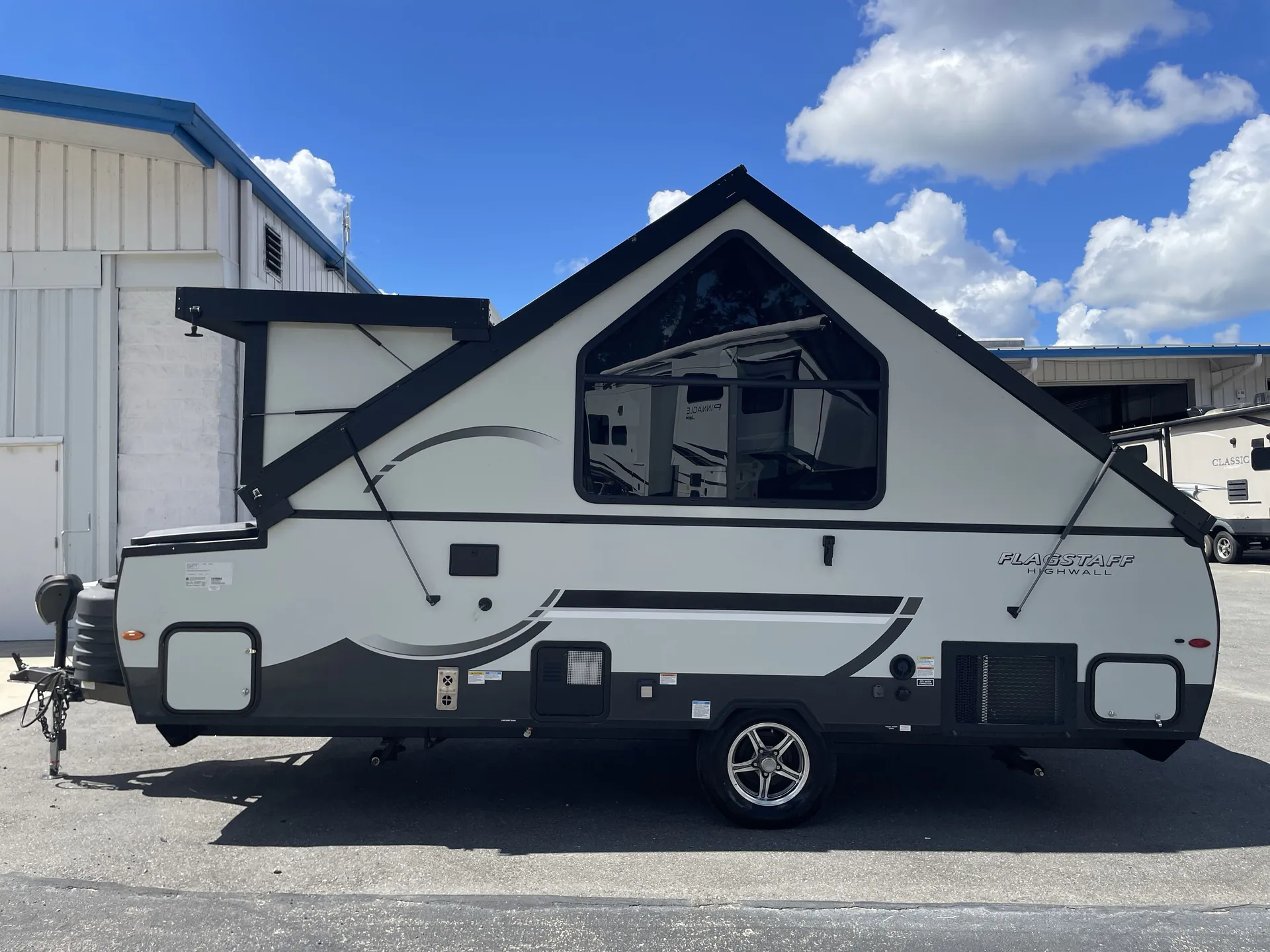 2024 Forest River Flagstaff Hard Side T21DMHW — off campside
