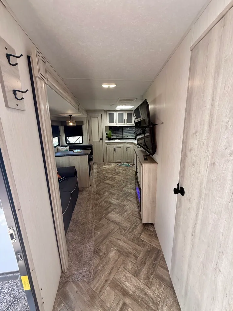 2023 Forest River Wildcat 303MBX, Photos photo 15
