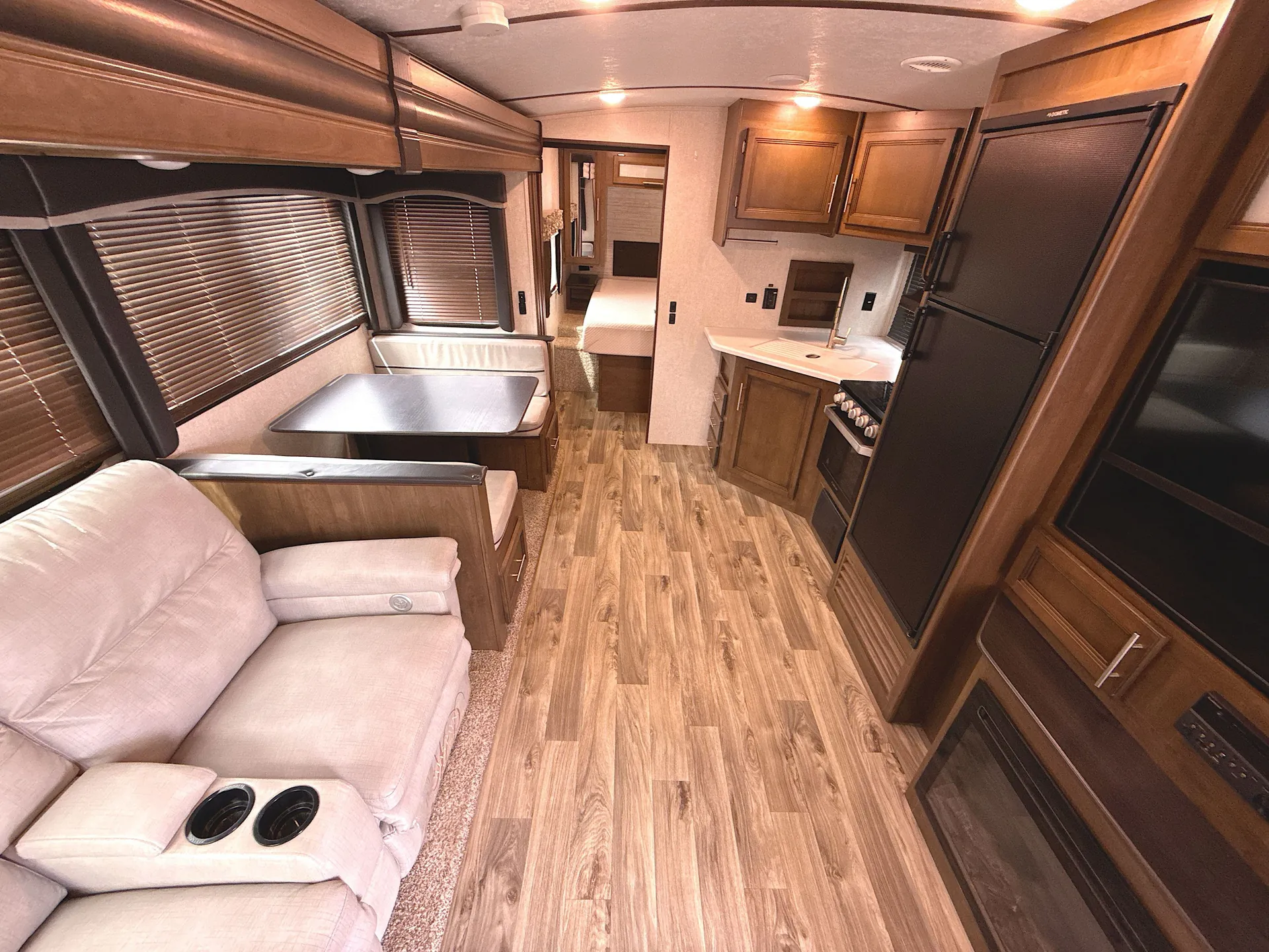 2020 Keystone Cougar 26RBSWE — living area main