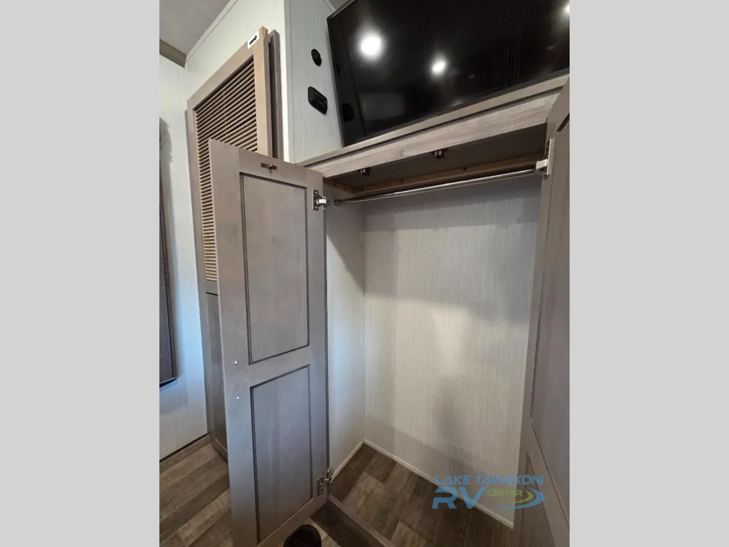 2021 Forest River Cedar Creek 385TH, Photos photo 25