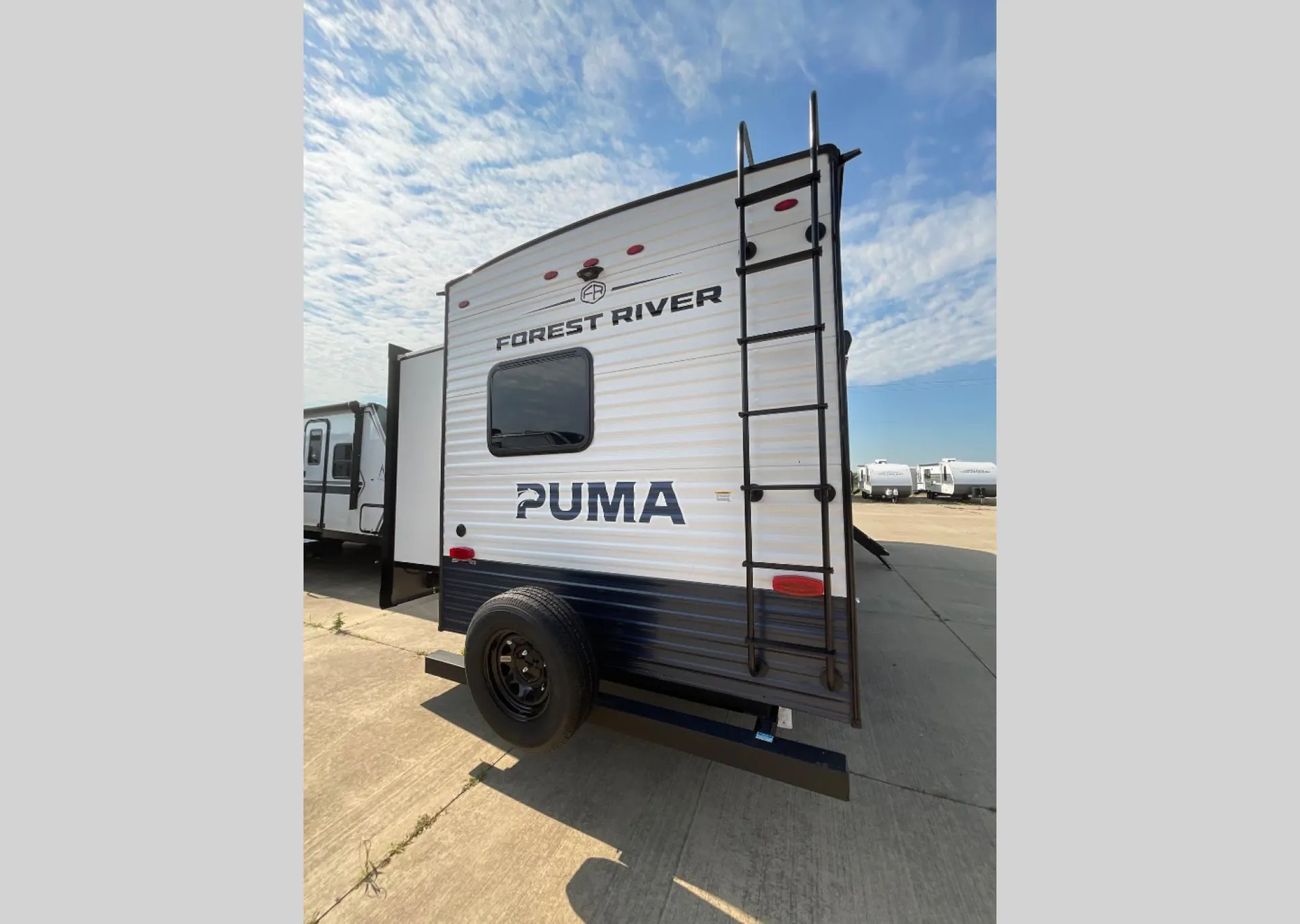 2027 Forest River Puma 32RBFQ — Photo 5