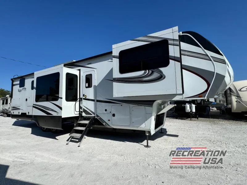 2022 Grand Design Solitude 380FL - Photo 2