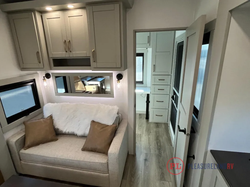 2026 Brinkley Model Z 3515, Photos photo 13
