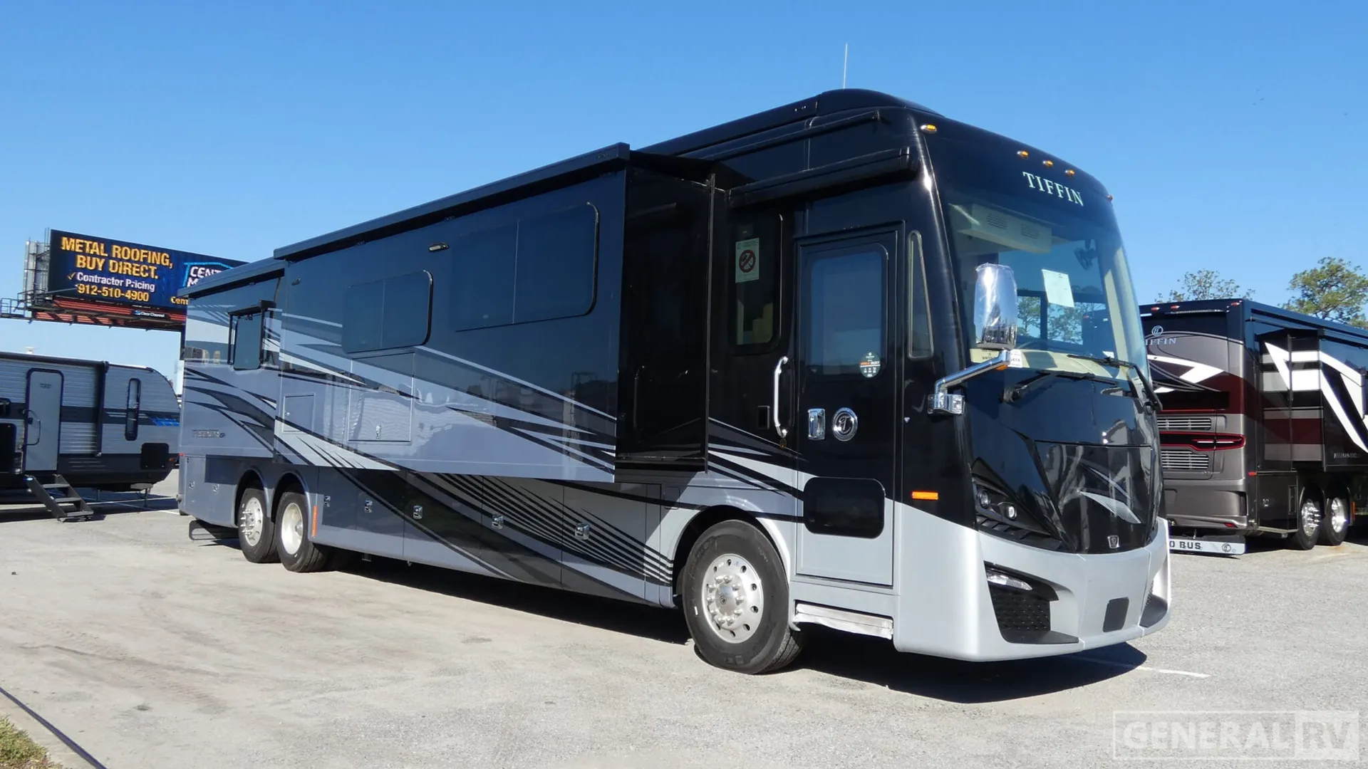 2026 Tiffin Phaeton 44 OH - Photo 2
