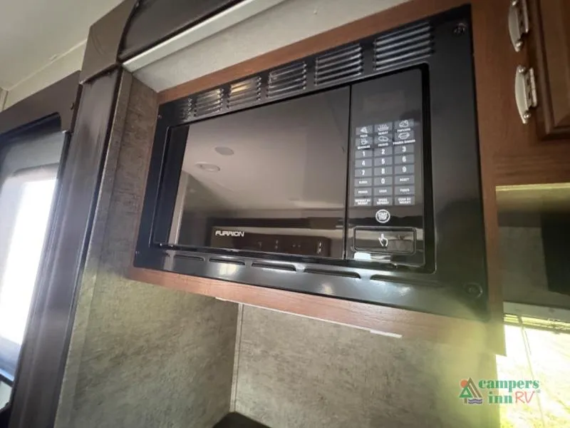 2017 Coachmen Freedom Express Liberty Edition 320BHDSLE - Photo 4