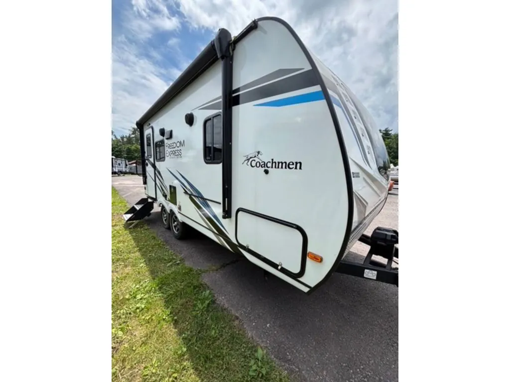 2022 Coachmen Freedom Express Ultra Lite 192RBS - Photo 2