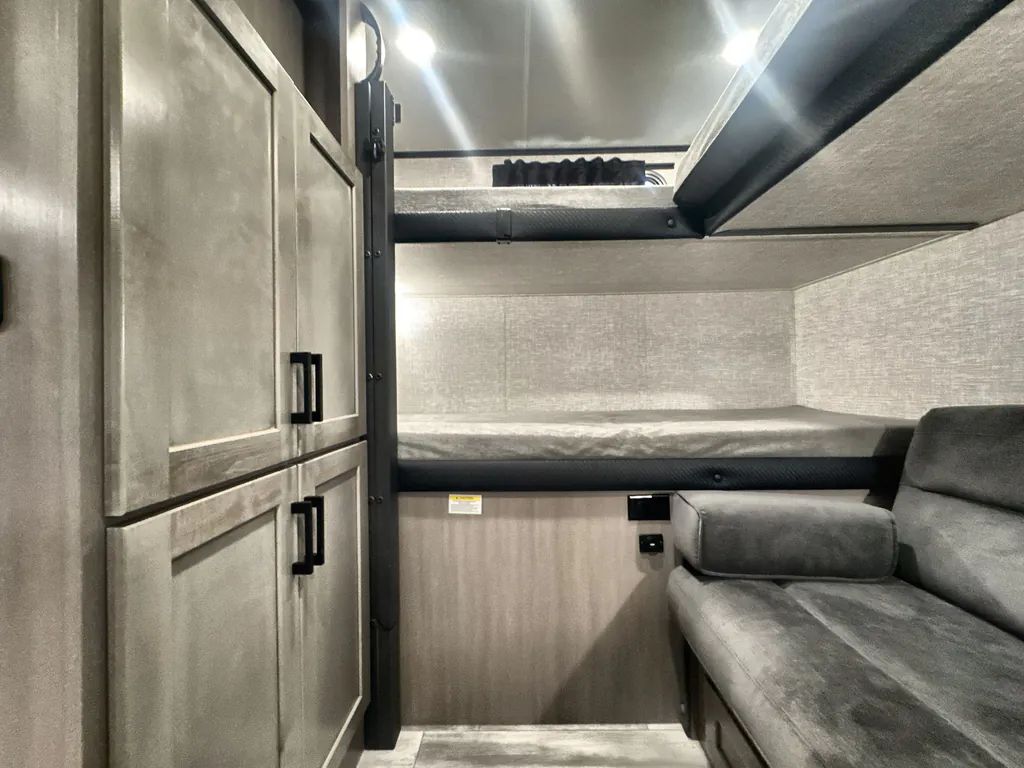 2025 Jayco Jay Feather 29QBH, Photos photo 28