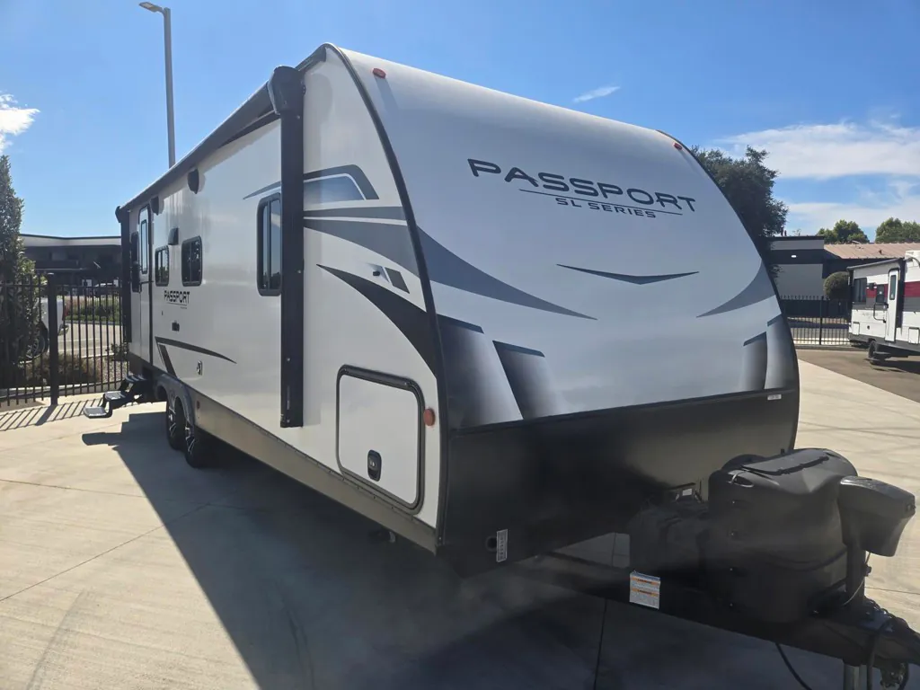 2023 Keystone Passport SL 252RDWE - Photo 2
