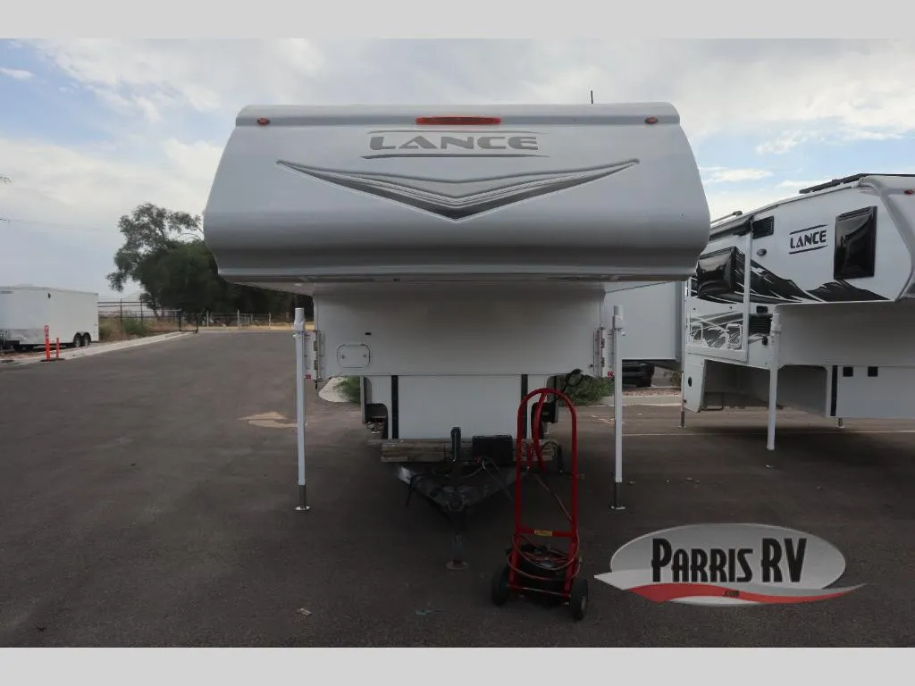2026 Lance Lance Truck Campers 1172 - Photo 3