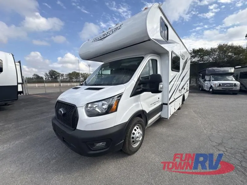 2026 Gulf Stream RV Yellowstone 4237T - Photo 3