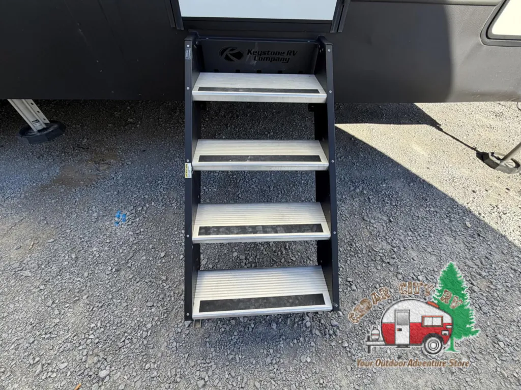 2021 Keystone Raptor 351, Photos photo 15