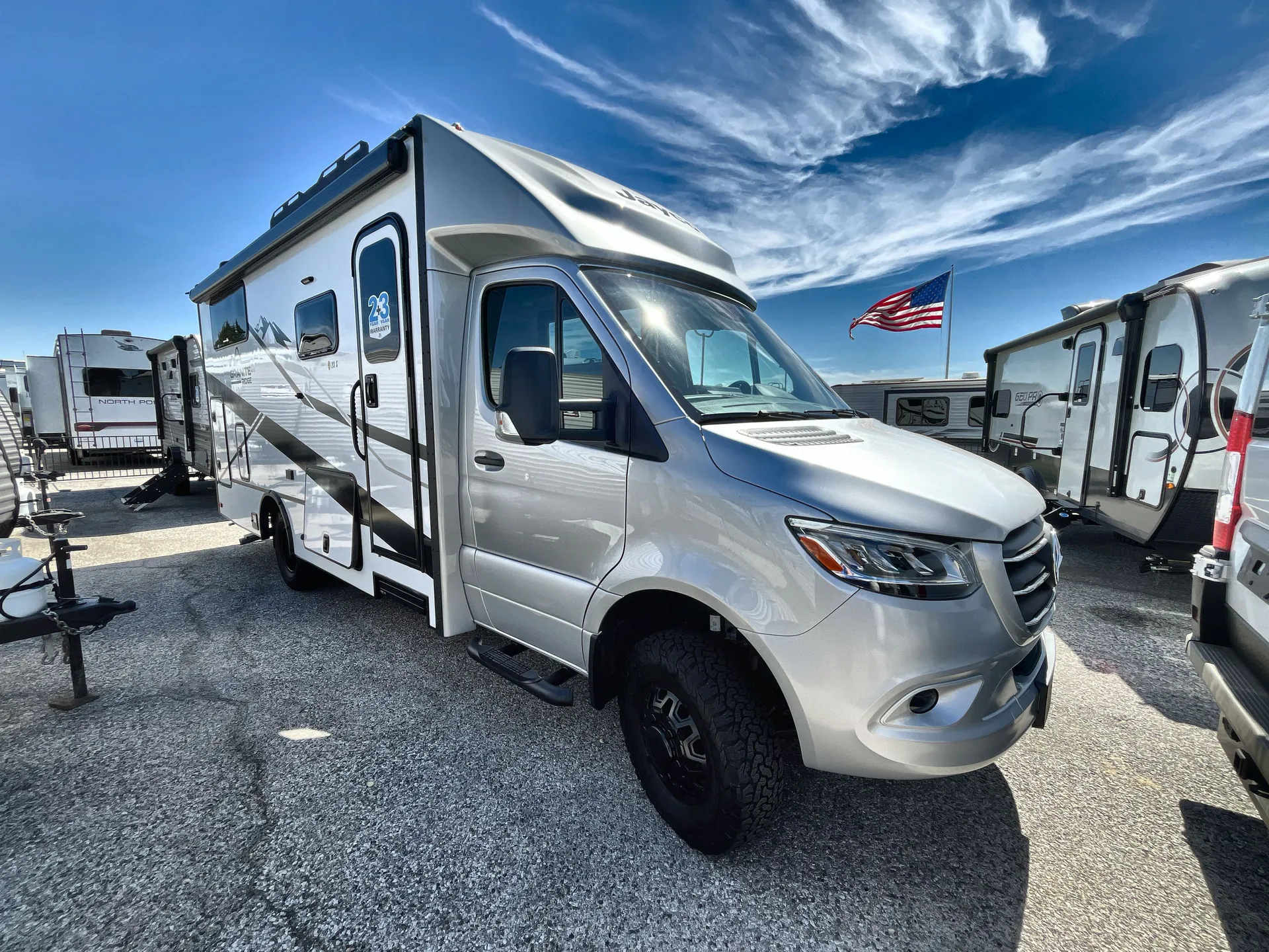 2025 Jayco Granite Ridge 23S - Photo 2