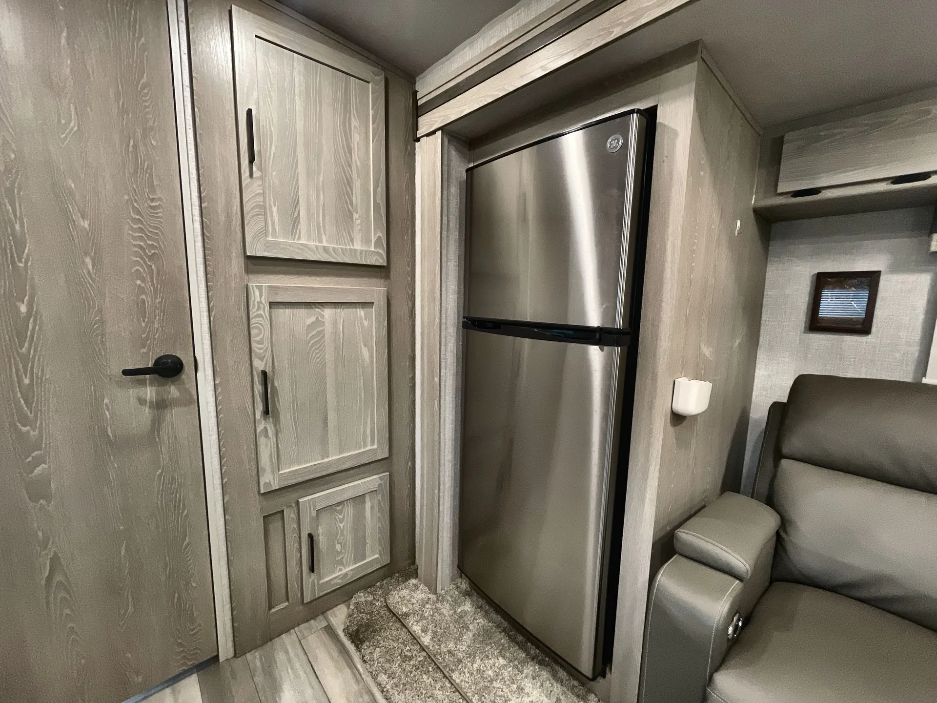 2022 Forest River Flagstaff Micro Lite 25BSDS — stove oven open