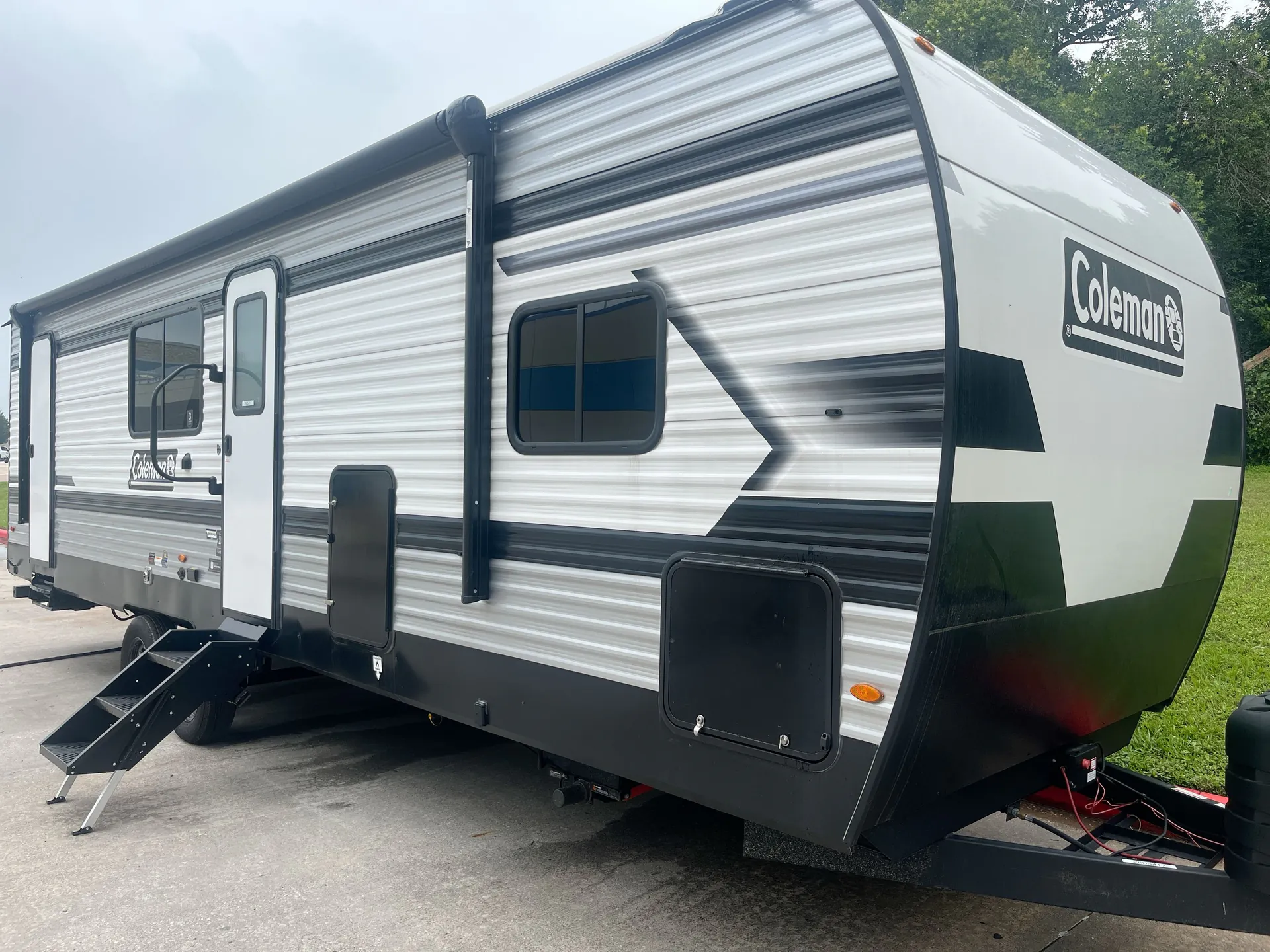 2027 Keystone Coleman Lantern 28BHS dealer photo 1 from Camping World