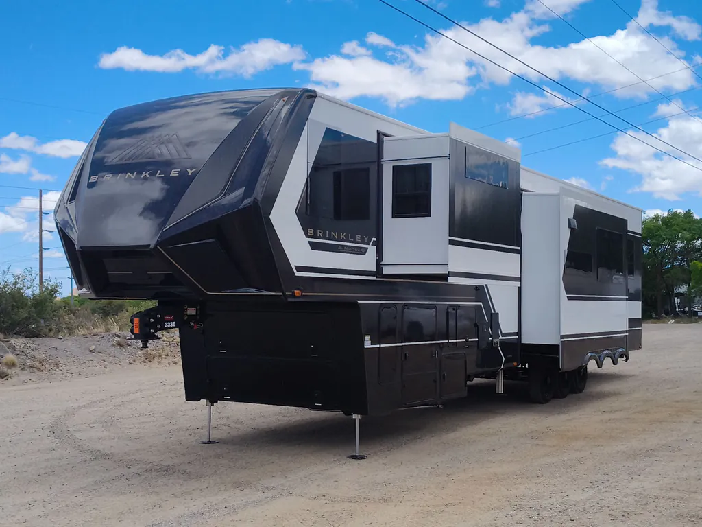 2026 Brinkley Model G 4150, Photos photo 2