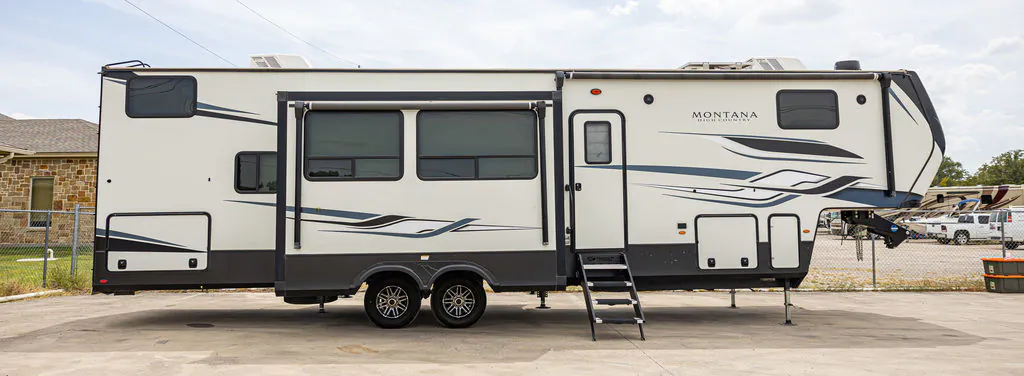 2022 Keystone Montana High Country 351BH - Photo 4