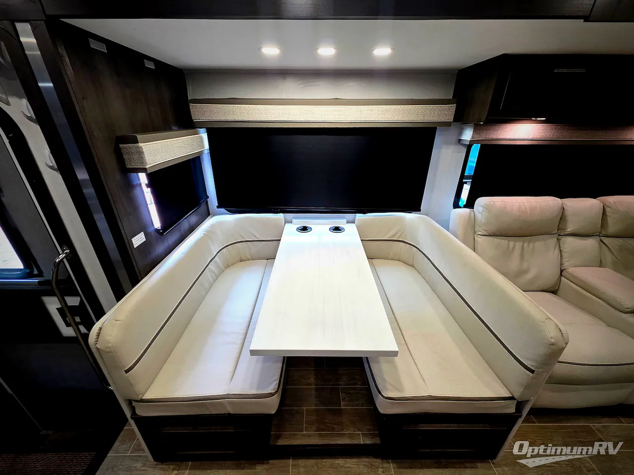 2022 Forest River Georgetown 5 Series GT5 34H5 — Photo 6