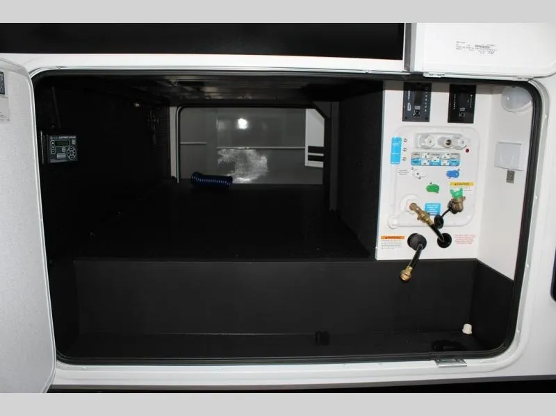 2026 Brinkley Model Z 2900 - Photo 4