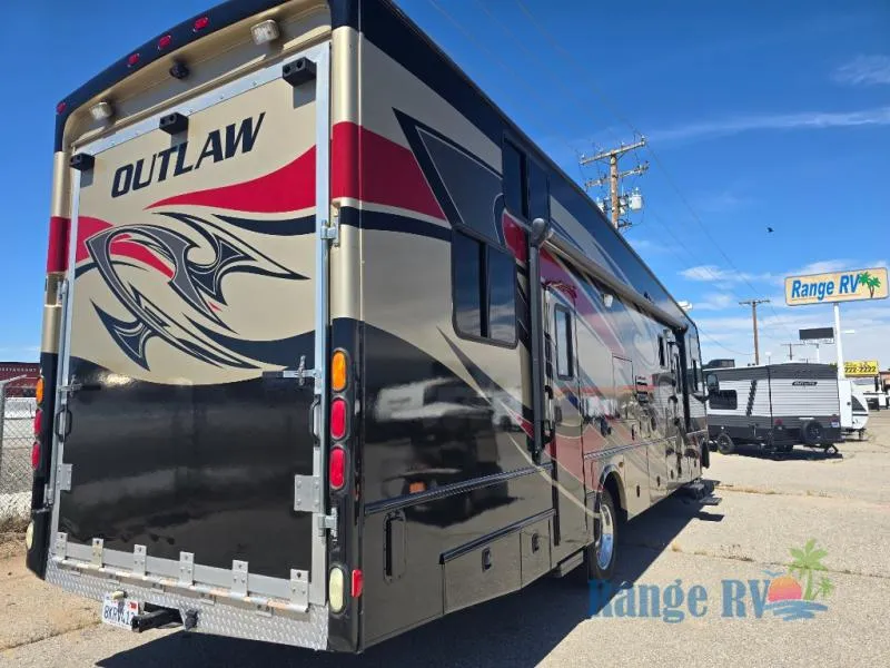 2013 Thor Motor Coach Outlaw 3611 - Photo 3
