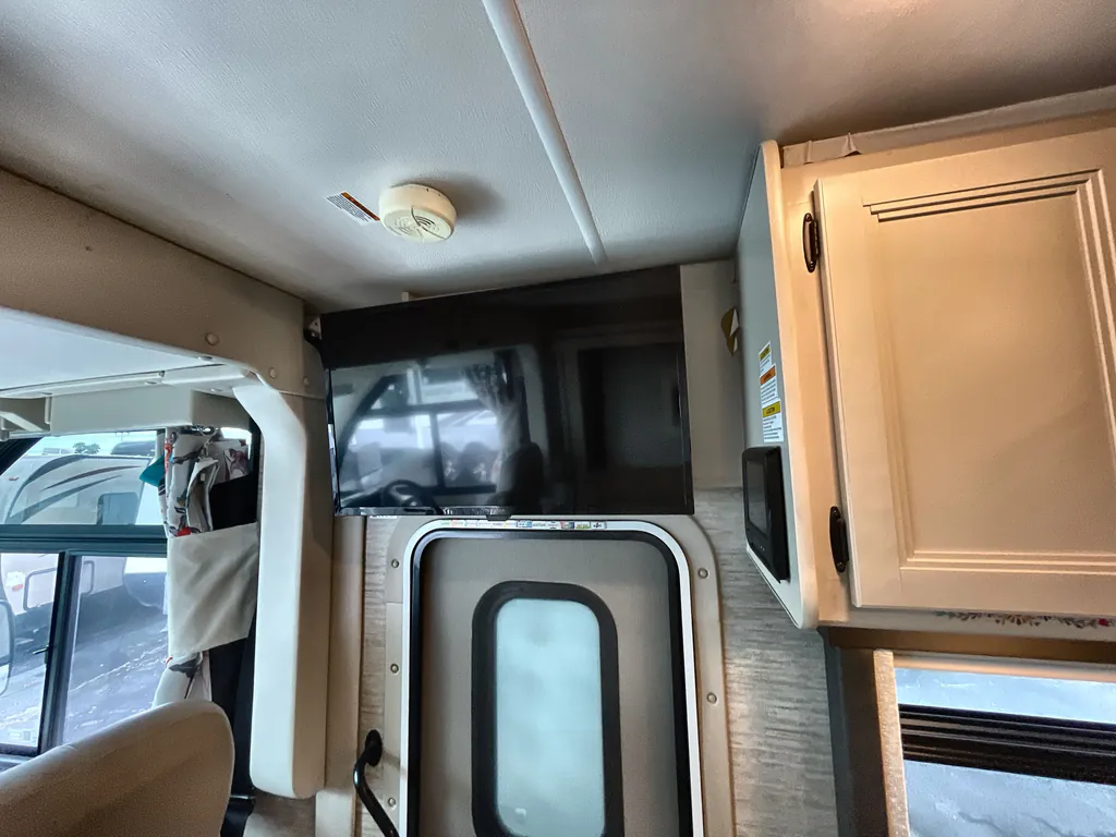 2023 Thor Motor Coach Vegas 24.3, Photos photo 12