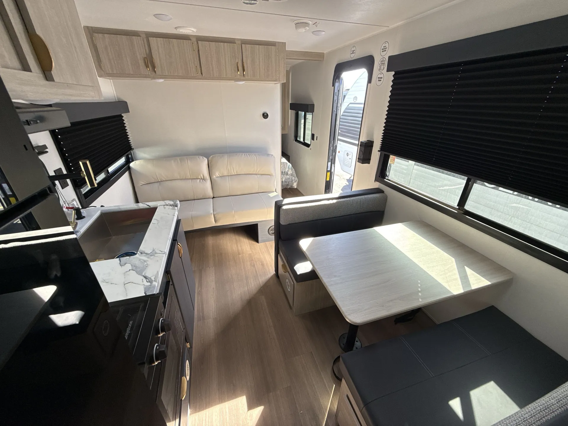 2026 East to West Acclaim 2400BH — living area main