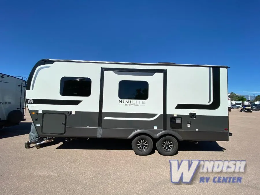 2026 Forest River Rockwood Mini Lite 2205S - Photo 4