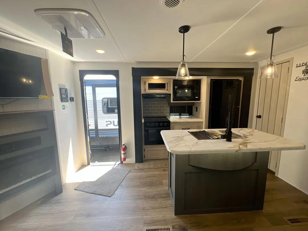 2027 Forest River Puma 32BHFS — Photo 5