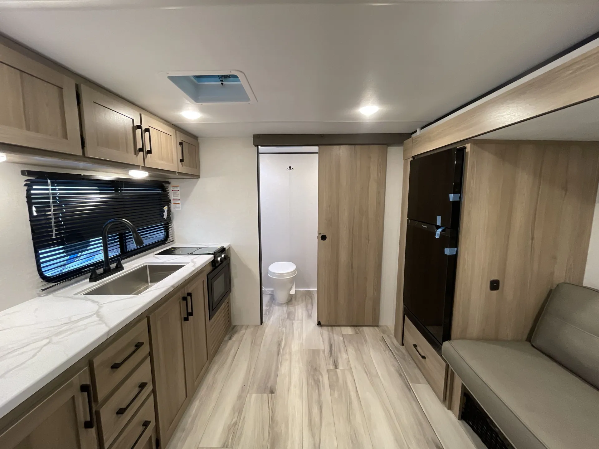 2025 Keystone Coleman Light 18RX — living area main