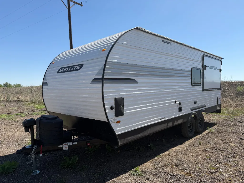 2026 Sunset Park RV Sun Lite 24TH - Photo 2
