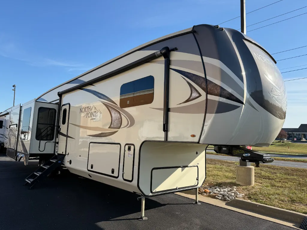 2018 Jayco North Point 361RSFS - Photo 2