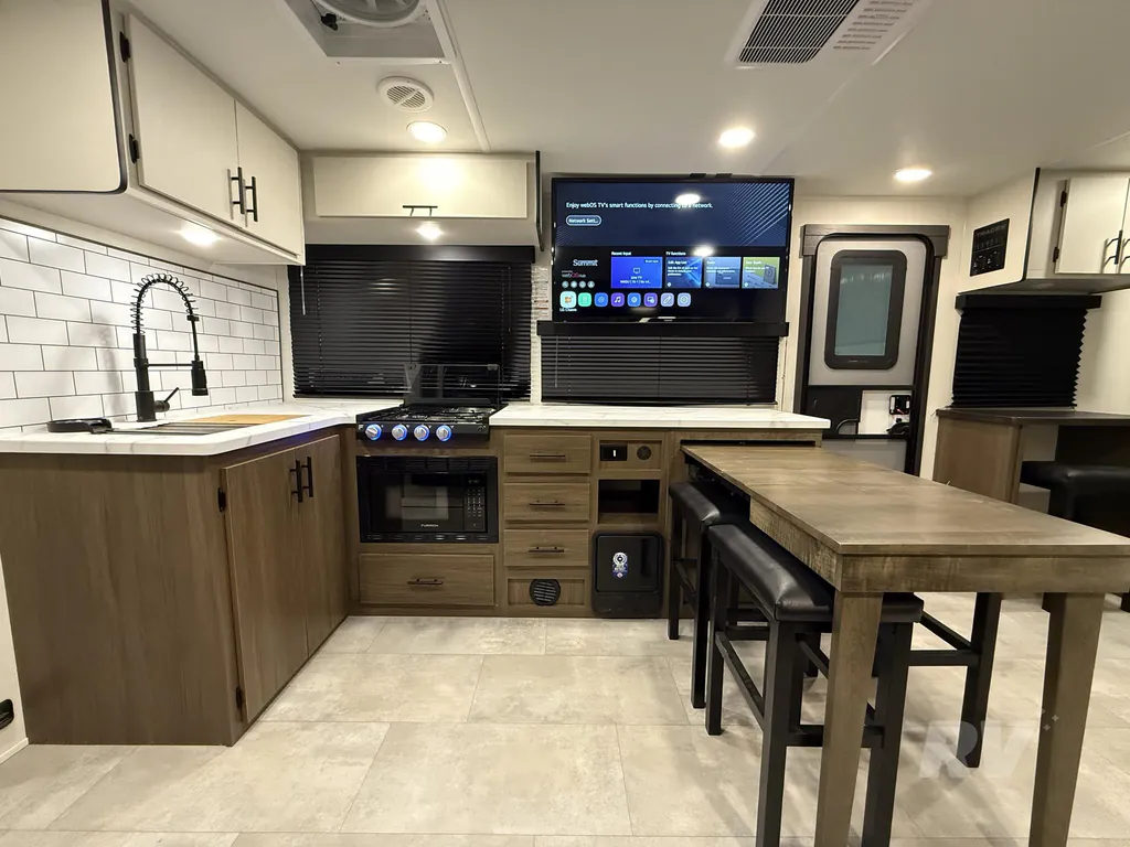2027 Forest River Tracer 255DS, Photos photo 4