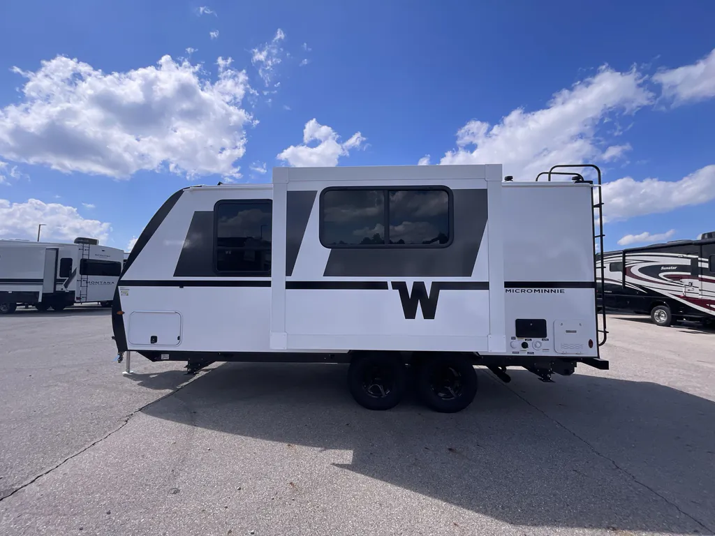 2027 Winnebago Micro Minnie 2108DS, Photos photo 4