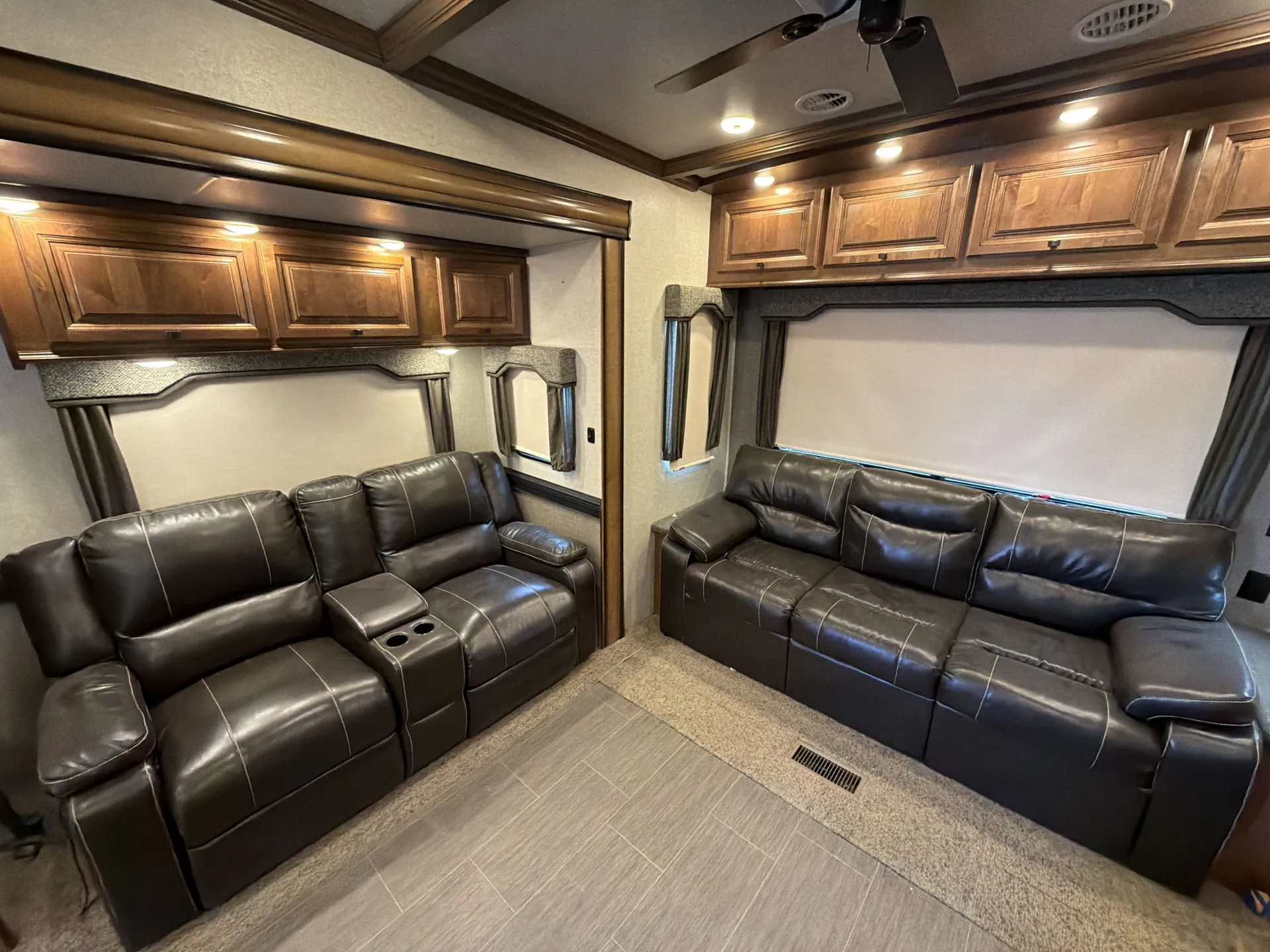 2017 Heartland Big Country 3560SS — living area main