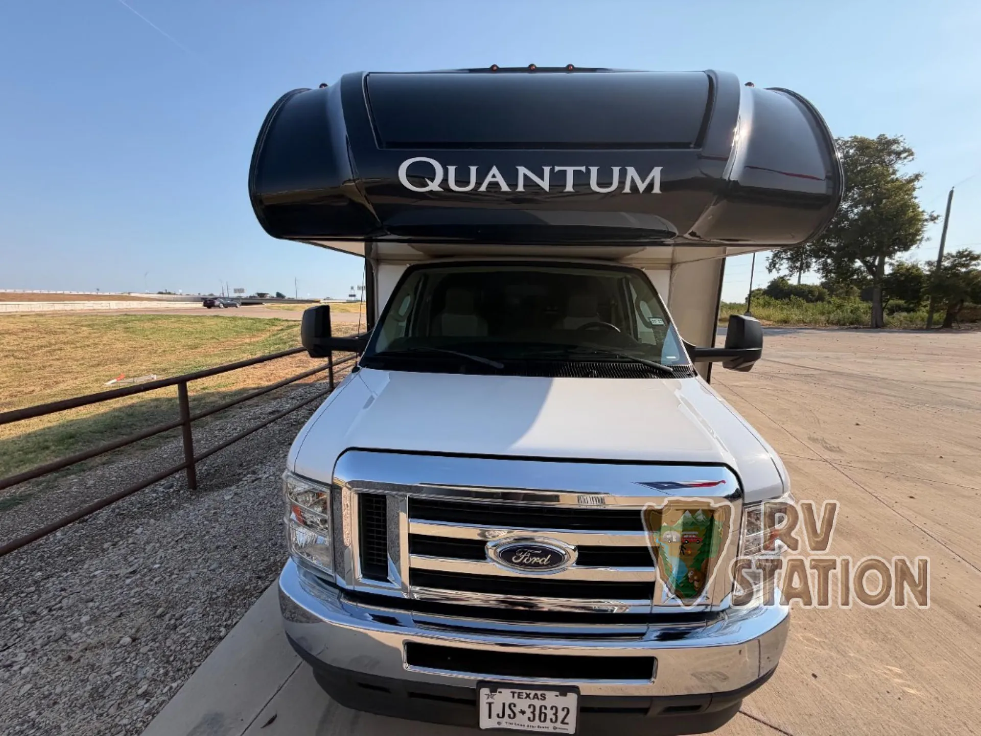 2021 Thor Motor Coach Quantum KW29 - Photo 4