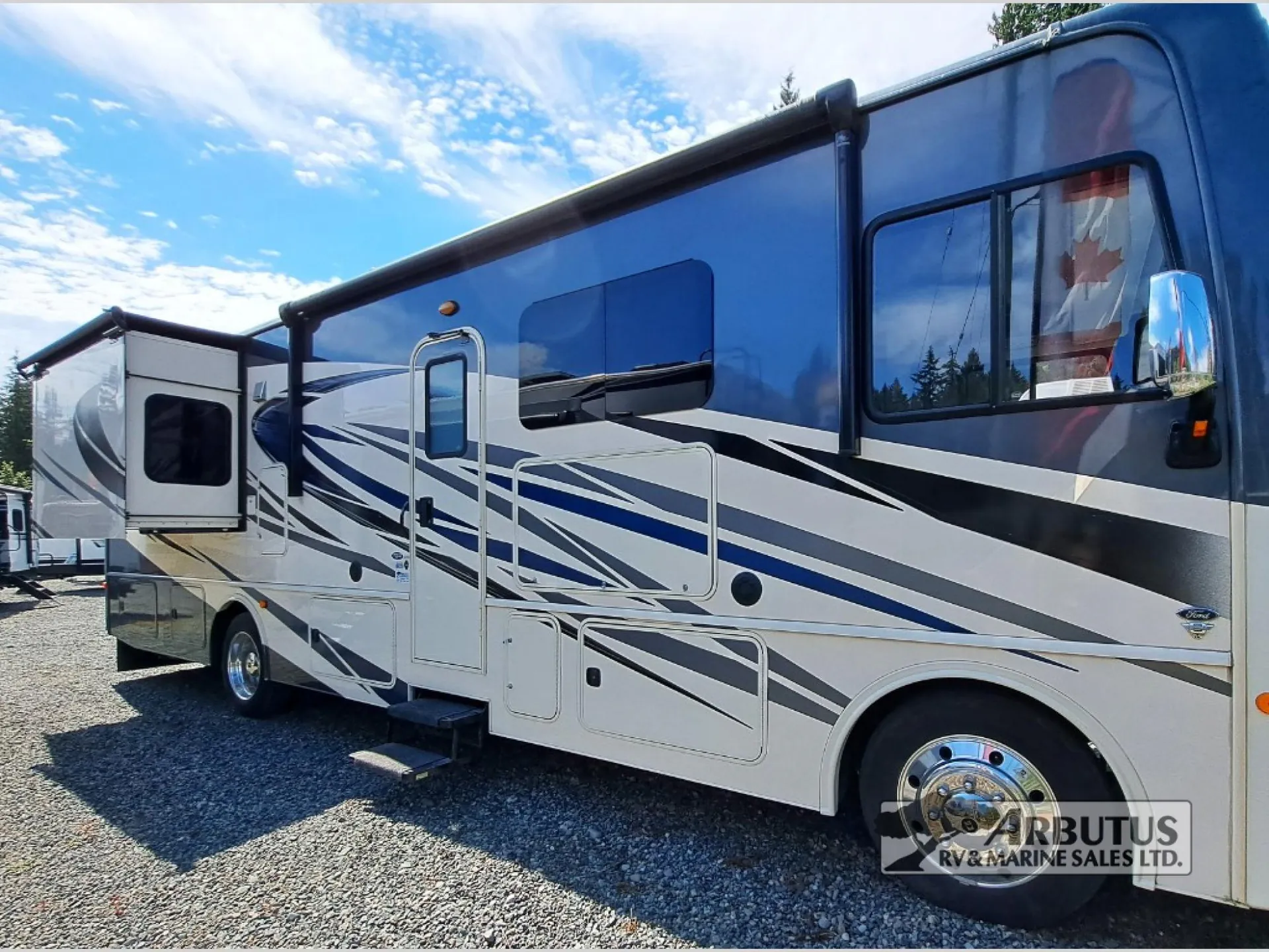 2021 Fleetwood Fortis 33HB - Photo 2