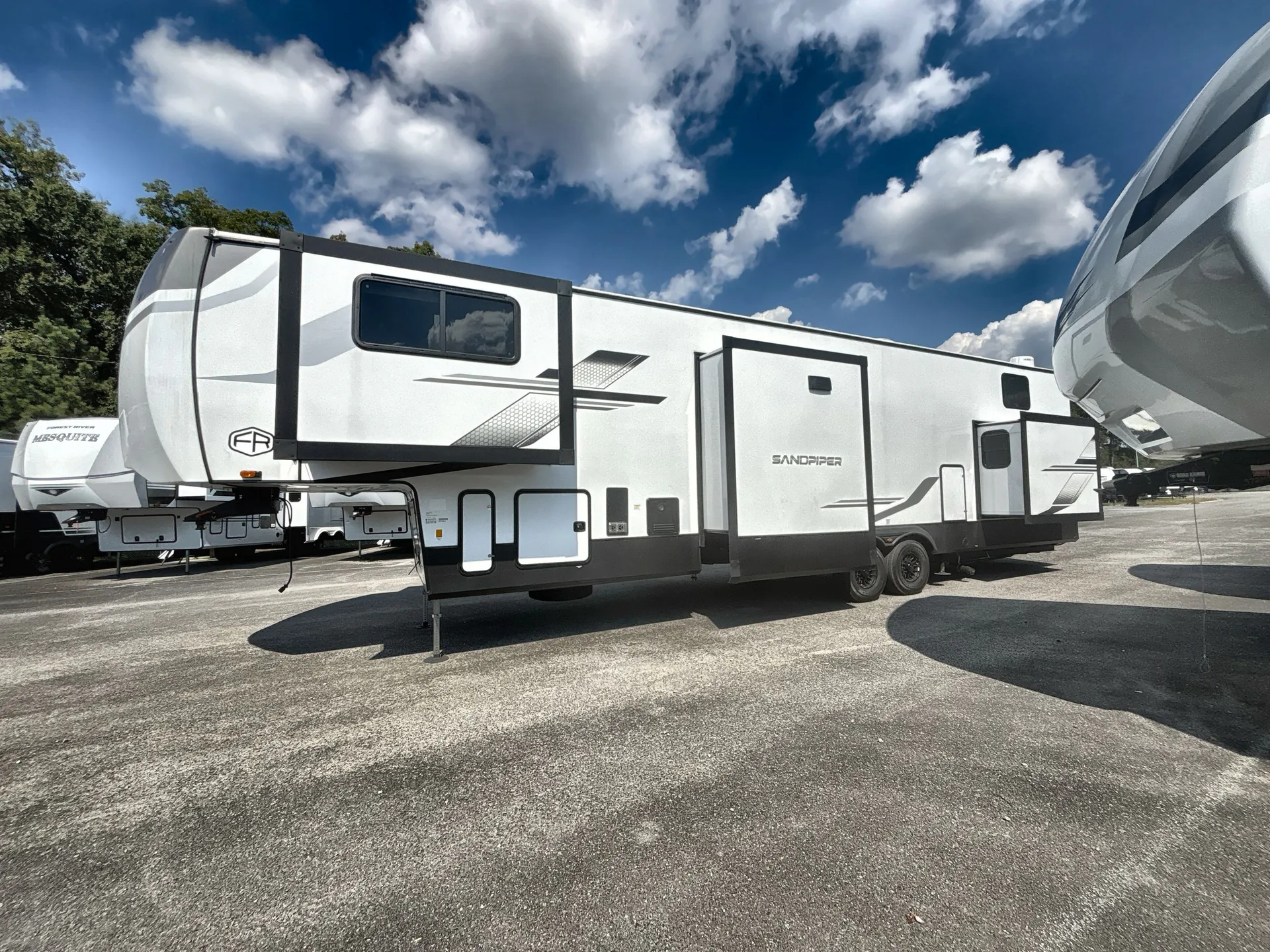 2025 Forest River Sandpiper 3990FL — off campside