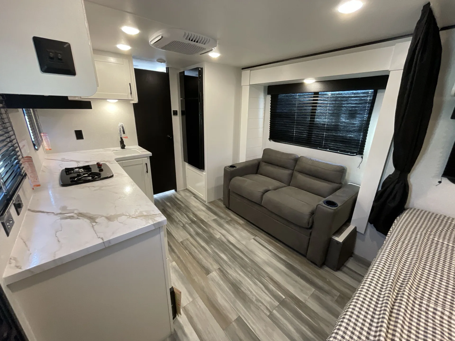 2026 Jayco Jay Flight SLX 160LKW - Photo 3